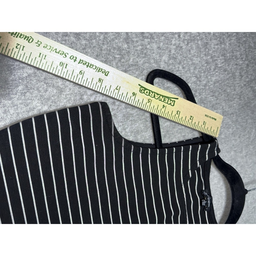 Shine Star Athletic Cropped Top Black & White Striped Womens Sz Large - Picture 3 of 6